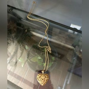 Beautiful heart necklace with tiny diamonds